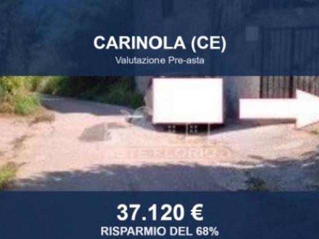 Immobile in asta di 246 m con più di 5 locali e box auto in vendita a Carinola