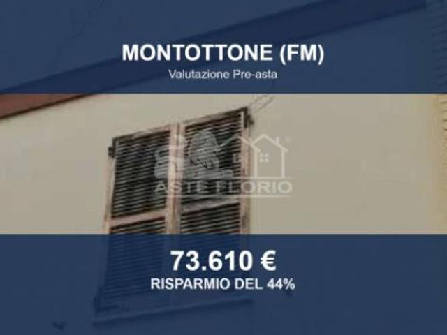 Immobile in asta di 248 m con più di 5 locali e box auto in vendita a Montottone