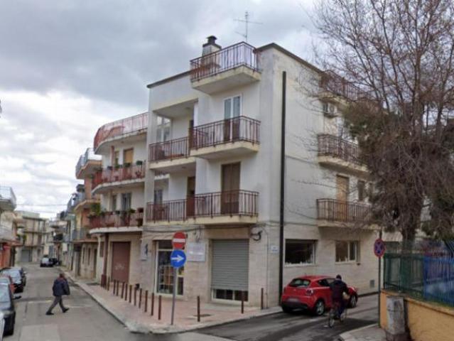 Immobile in asta di 248 m con più di 5 locali in vendita a Acquaviva delle Fonti