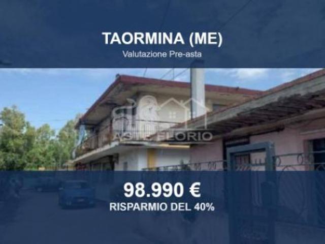 Immobile in asta di 253 m, box auto in vendita a Taormina