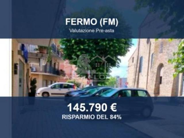 Immobile in asta di 2500 m in vendita a Fermo