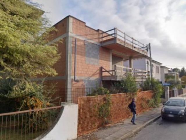 Immobile in asta di 250 m con più di 5 locali in vendita a Padova