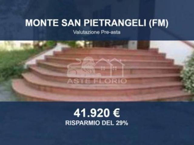 Immobile in asta di 265 m con più di 5 locali in vendita a Monte San Pietrangeli
