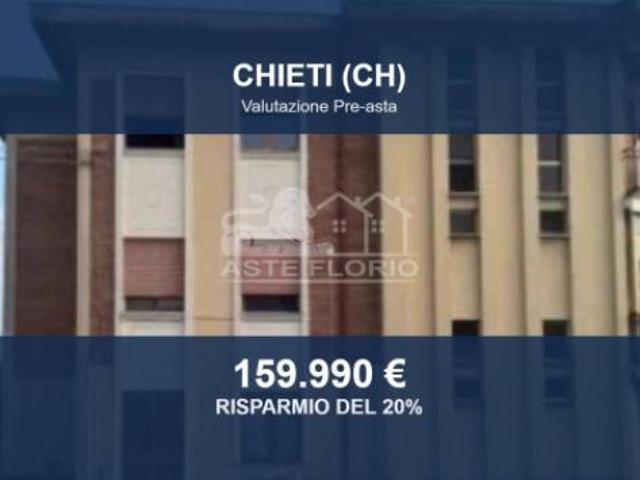 Immobile in asta di 265 m con più di 5 locali in vendita a Chieti