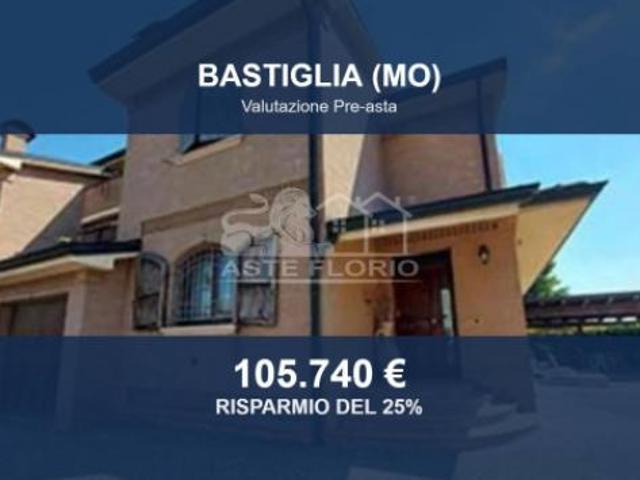 Immobile in asta di 266 m con più di 5 locali e box auto in vendita a Bastiglia