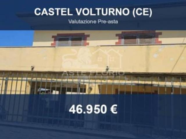 Immobile in asta di 271 m, box auto in vendita a Castel Volturno