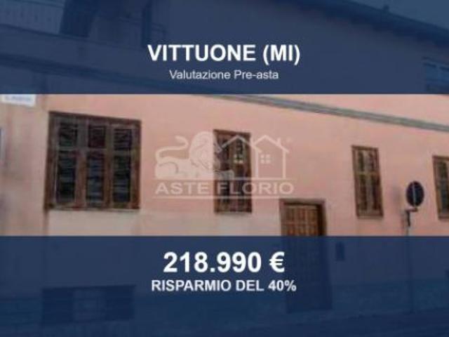 Immobile in asta di 277 m con più di 5 locali in vendita a Vittuone