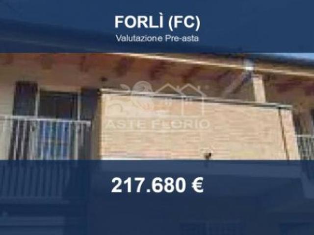 Immobile in asta di 282 m con più di 5 locali in vendita a Forlì