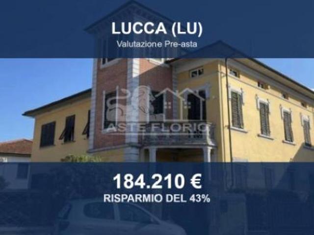 Immobile in asta di 287 m con più di 5 locali e box auto in vendita a Lucca