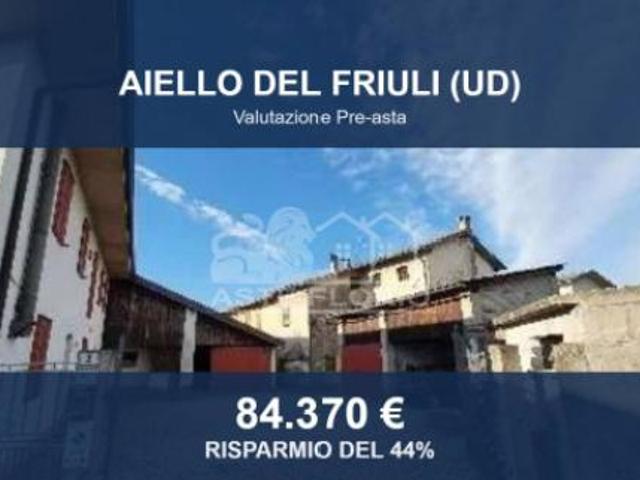 Immobile in asta di 284 m con più di 5 locali e box auto in vendita a Aiello del Friuli