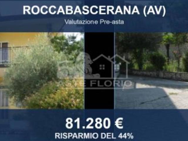 Immobile in asta di 295 m con più di 5 locali e box auto in vendita a Roccabascerana