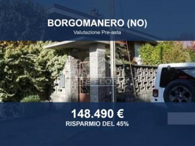 Immobile in asta di 203 m, box auto doppio in vendita a Borgomanero