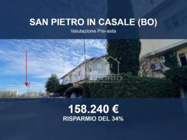 Immobile in asta di 200 m con più di 5 locali e box auto in vendita a San Pietro in Casale