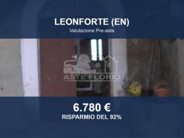 Immobile in asta di 200 m con più di 5 locali in vendita a Leonforte