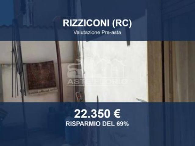 Immobile in asta di 200 m con più di 5 locali in vendita a Rizziconi