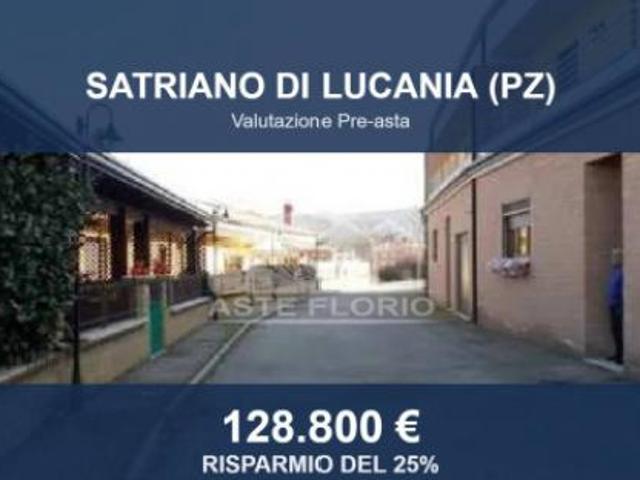 Immobile in asta di 202 m, box auto in vendita a Satriano di Lucania