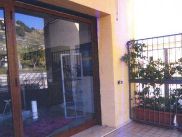 Immobile in asta di 205 m con più di 5 locali in vendita a Bonifati