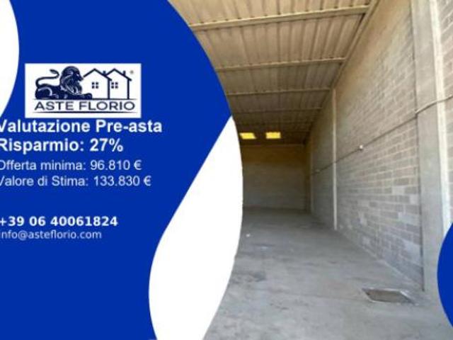 Immobile in asta di 206 m con più di 5 locali in vendita a Monteriggioni