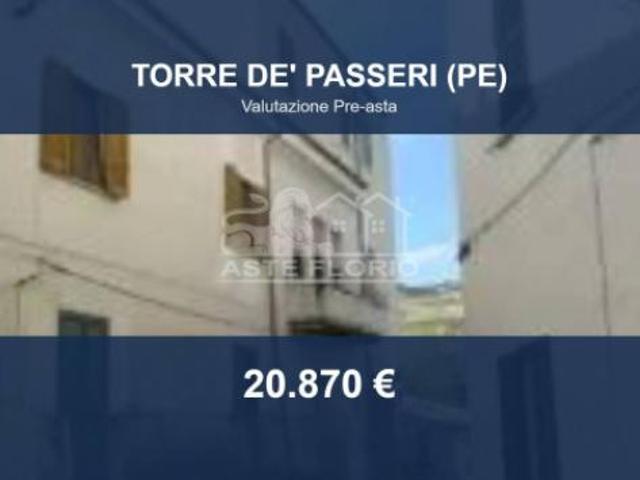 Immobile in asta di 209 m con più di 5 locali in vendita a Torre de' Passeri