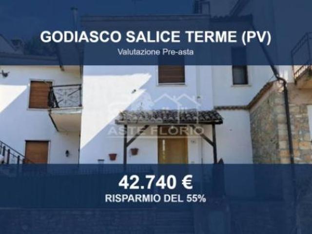 Immobile in asta di 212 m con più di 5 locali e box auto in vendita a Godiasco Salice Terme