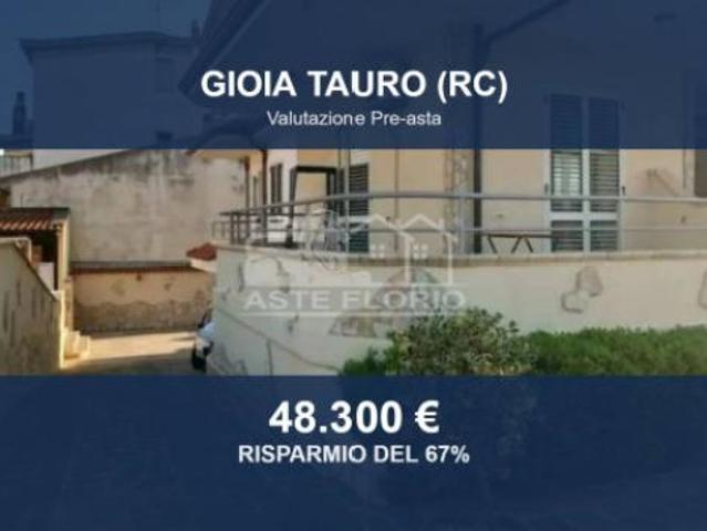 Immobile in asta di 217 m con più di 5 locali in vendita a Gioia Tauro