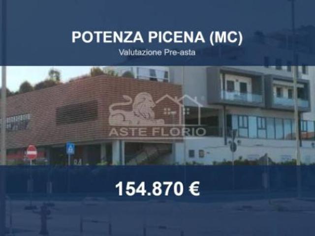 Immobile in asta di 217 m in vendita a Potenza Picena