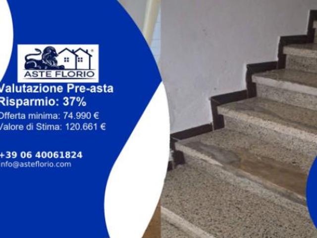 Immobile in asta di 214 m, box auto in vendita a Crespino
