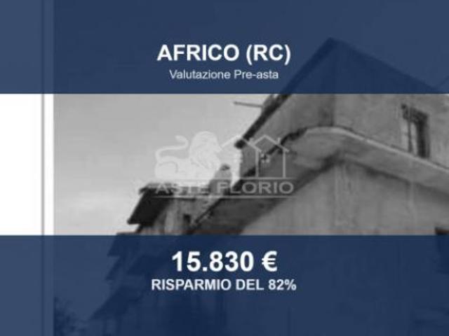 Immobile in asta di 214 m con più di 5 locali in vendita a Africo