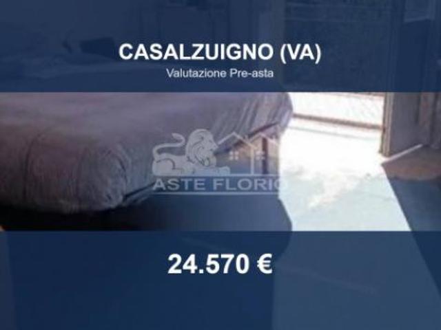 Immobile in asta di 220 m con più di 5 locali e box auto in vendita a Casalzuigno