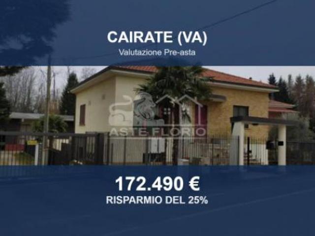 Immobile in asta di 221 m con più di 5 locali e box auto doppio in vendita a Cairate