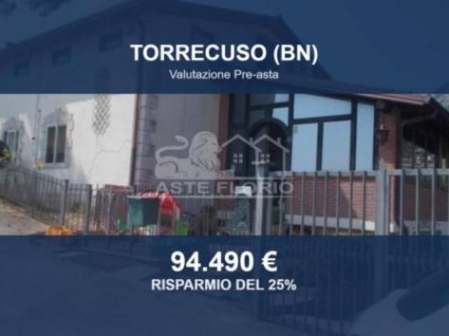 Immobile in asta di 225 m con più di 5 locali in vendita a Torrecuso