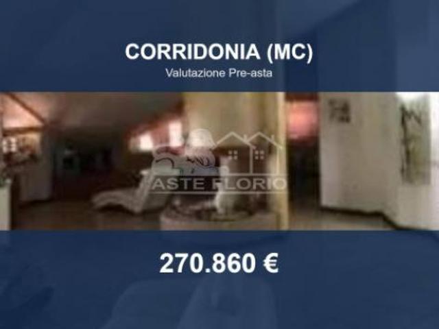 Immobile in asta di 233 m con più di 5 locali in vendita a Corridonia