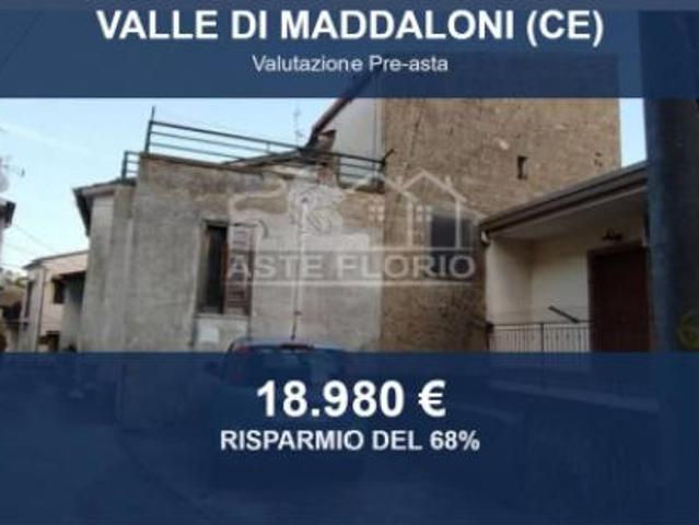 Immobile in asta di 233 m in vendita a Valle di Maddaloni