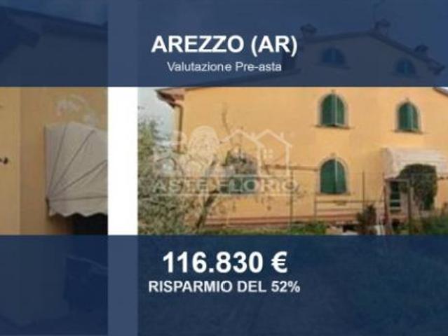 Immobile in asta di 237 m con più di 5 locali e box auto in vendita a Arezzo
