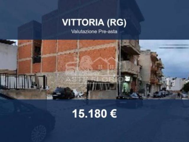 Immobile in asta di 235 m con più di 5 locali in vendita a Vittoria