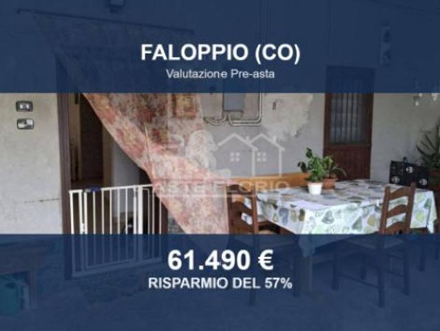 Immobile in asta di 239 m con più di 5 locali in vendita a Faloppio