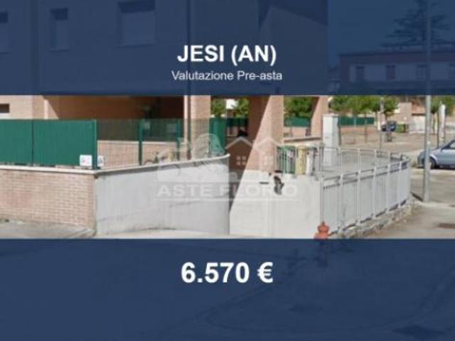 Immobile in asta di 23 m in vendita a Jesi