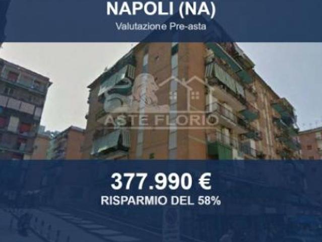 Immobile in asta di 340 m con più di 5 locali in vendita a Napoli