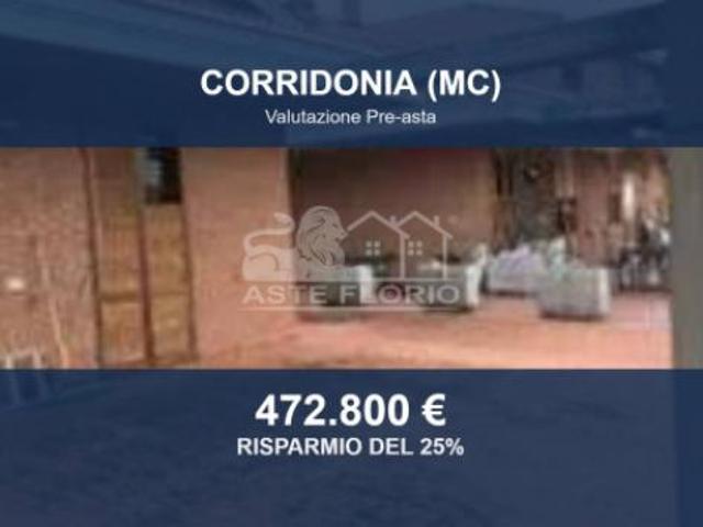 Immobile in asta di 340 m con più di 5 locali in vendita a Corridonia