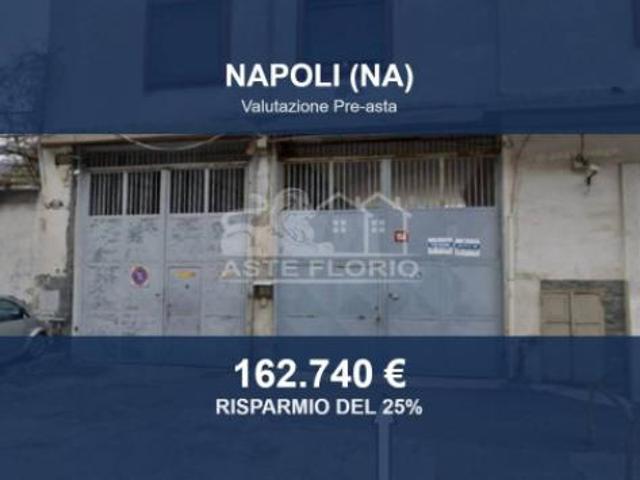Immobile in asta di 347 m in vendita a Napoli