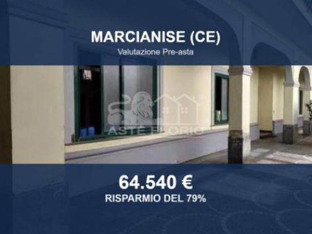 Immobile in asta di 353 m con più di 5 locali in vendita a Marcianise