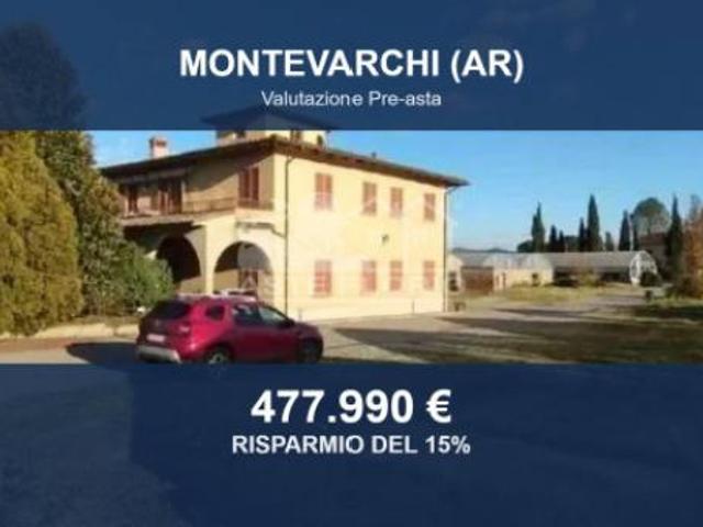 Immobile in asta di 350 m con più di 5 locali e box auto in vendita a Montevarchi