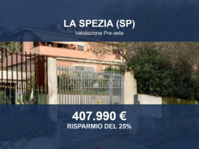 Immobile in asta di 351 m con più di 5 locali e box auto doppio in vendita a La Spezia