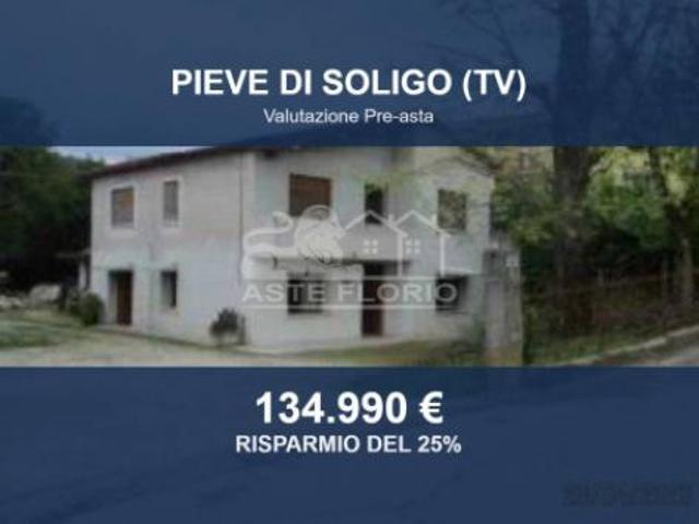 Immobile in asta di 358 m con più di 5 locali e box auto in vendita a Pieve di Soligo