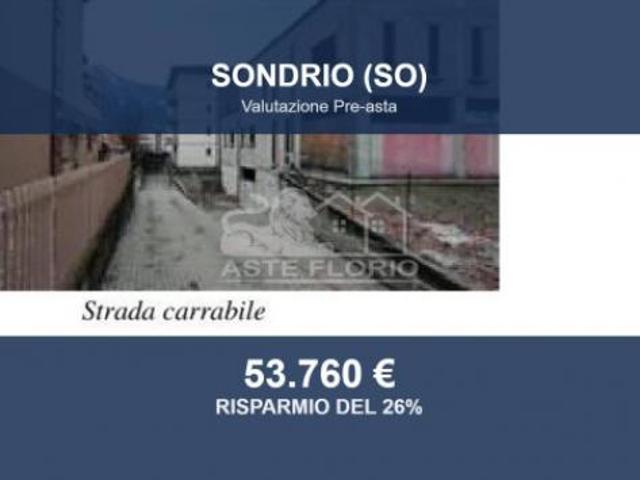 Immobile in asta di 35 m, box auto in vendita a Sondrio