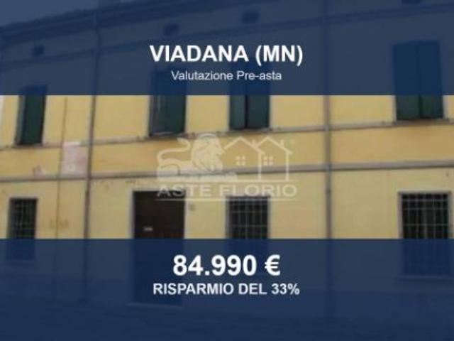 Immobile in asta di 360 m con più di 5 locali in vendita a Viadana