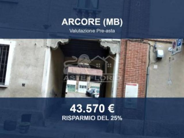 Immobile in asta di 36 m in vendita a Arcore