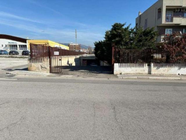 Immobile in asta di 37 m, box auto doppio in vendita a Manfredonia