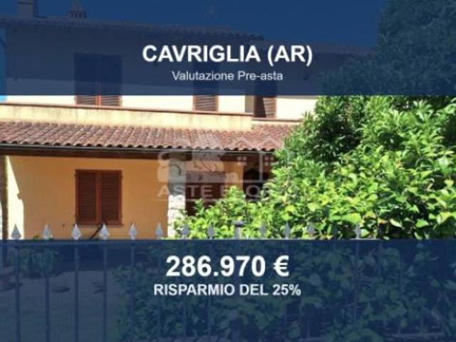 Immobile in asta di 383 m con più di 5 locali e box auto in vendita a Cavriglia