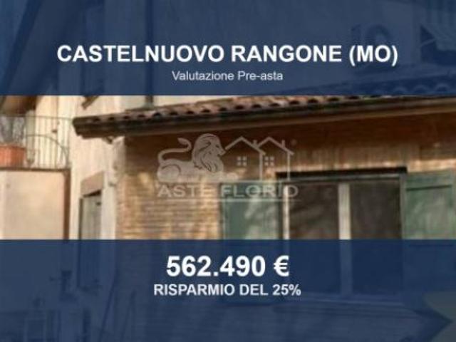 Immobile in asta di 382 m con più di 5 locali e box auto in vendita a Castelnuovo Rangone